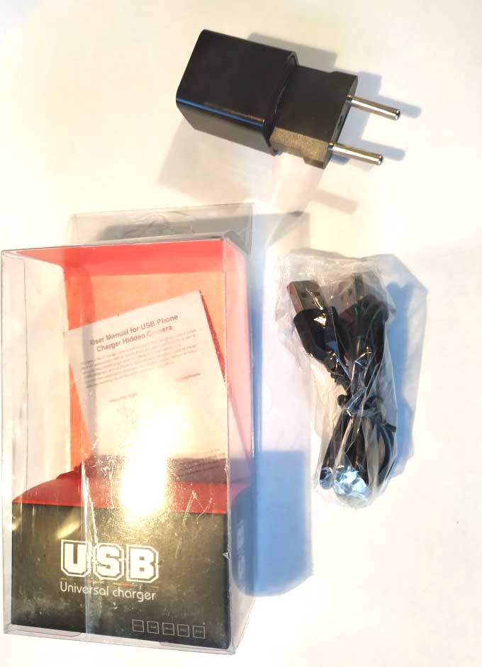 Obsah balenia: adaptér s kamerou a USB kábel